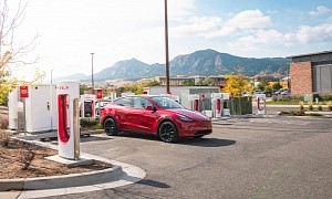 Elon Musk Confirms That Tesla Superchargers in the U.S. Will Gain CCS1 Plugs