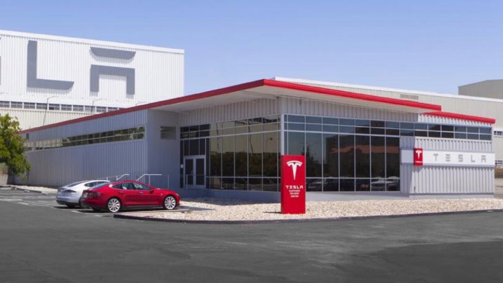 Tesla Model S Fremont factory and store