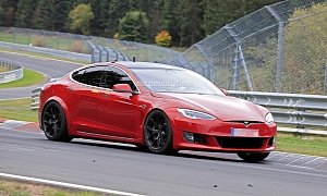 Elon Musk Suggests 400-Mile Range Possible for the Redesigned Tesla Model S