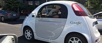 Encounter Between Google Self-Driving Car and Cyclist Shows a Glimpse of the Future