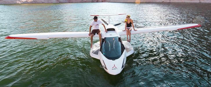 This light sport aircraft is perfect for weekend getaways and exploring fun adventures in the air or at sea