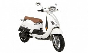 Etropolis Introduces the Bel Air Lithium Scooter