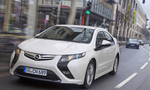 Euro Ampera Drivers Might Switch to Gas-Power to Save Battery