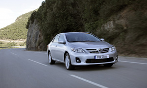 Toyota Corolla Sedan Receives Mild Facelift