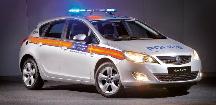 Vauxhall Astra Police interceptor