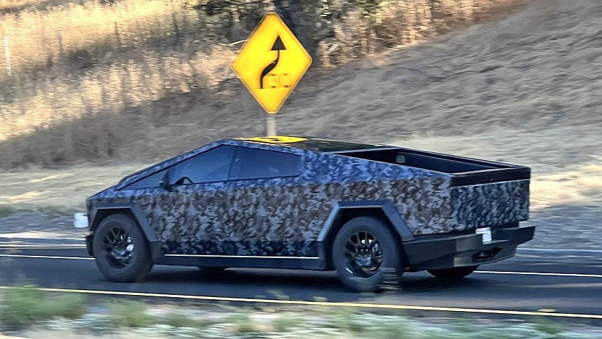 New camo wrap for the Tesla Cybertruck