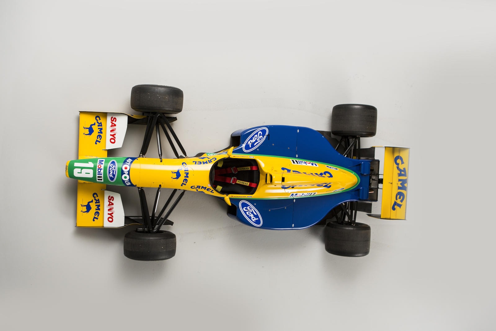 Ex Michael Schumacher Benetton Formula 1 Car Is Looking For A New Owner Autoevolution