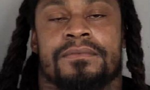 Ex-NFL Star Marshawn Lynch Busted for DUI in Tire-Missing Mustang Shelby GT500