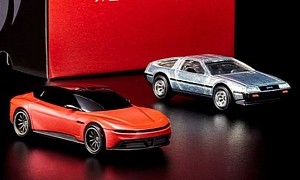 Exclusive Hot Wheels DeLorean Set Is Now Available on Pre-Order, You'd Better Be Patient