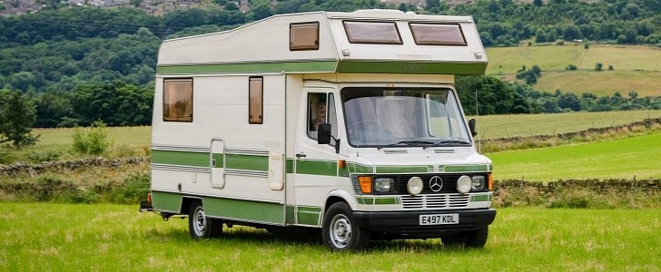 1988 Mercedes-Benz T1 camper built by Auto Trail