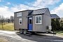 Extea Cabera Is a Cozy 20-Foot Tiny Home for a Family of Three