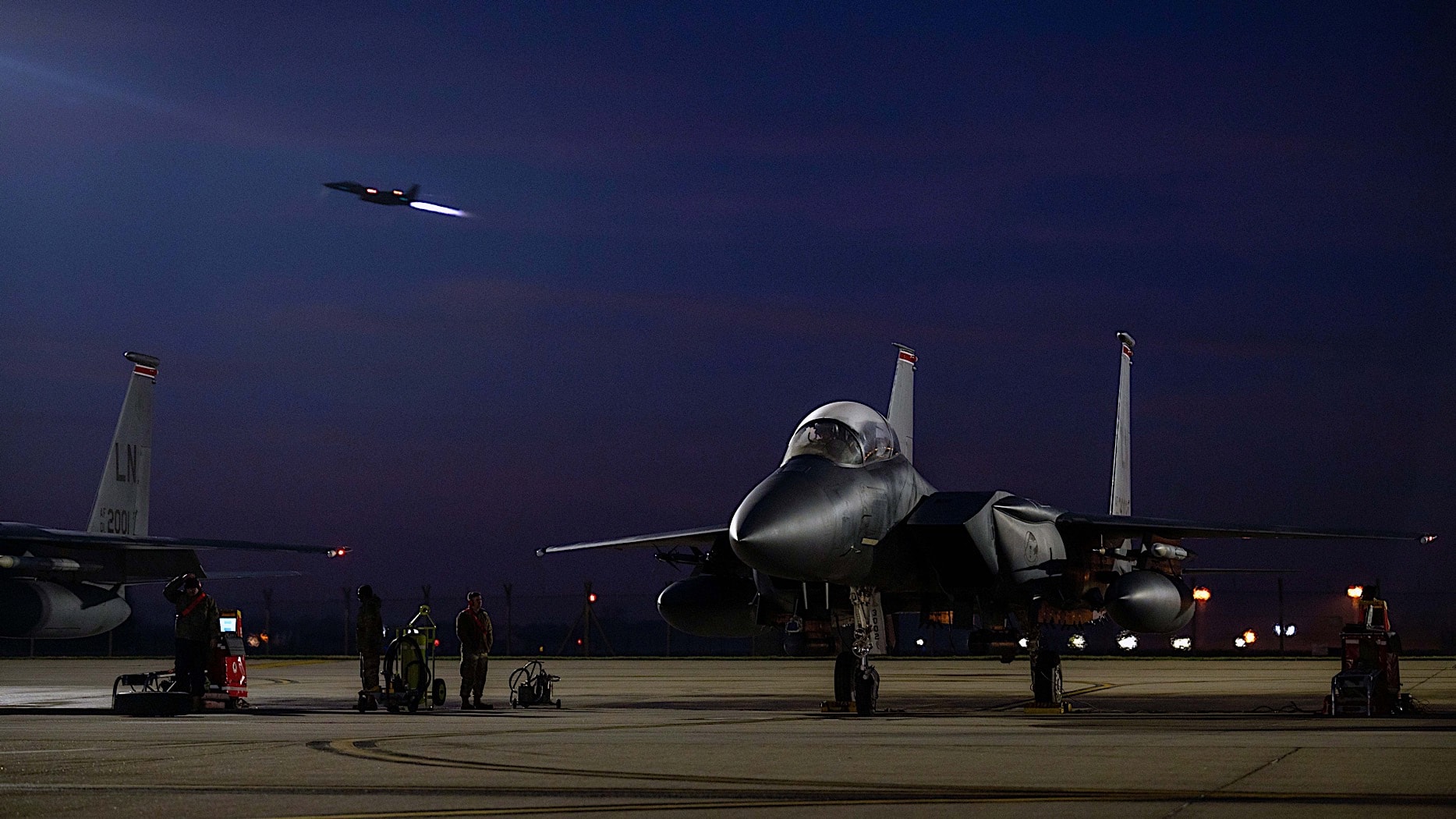 F-15 Eagle Resting at Night Is the Wallpaper War Machine of the Day ...