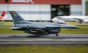 F-16 Fighting Falcon Taking Off Makes Colombian AFB Look Like a Blur