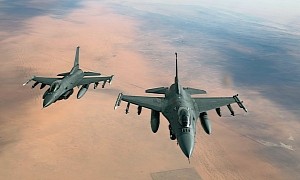 F-16 Fighting Falcons Chase KC-135 Stratotanker Over the Desert, They Look Full