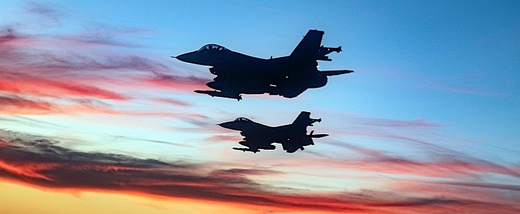 F-16 Fighting Falcons over Niceville, Florida