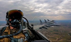 F-16 Pilot Takes the Mother of All Selfies, Good Luck Matching This