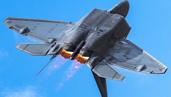F-22 Raptor flying inverted at Florida air show, October 2022