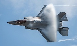 F-35 Lightning Gets Vapor Skirt, Still Looks Like a Killer