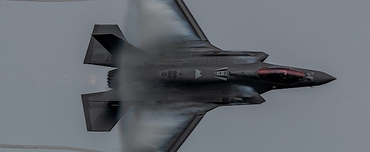 F-35A Lightning ll weapons bay pass