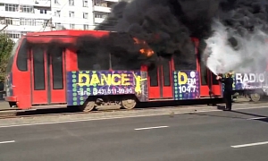 Fail: Russian Tram Billows Fire an Smoke