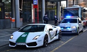 Fake Dubai Police Lamborghini Gallardo Meets Real Czech Police in Prague