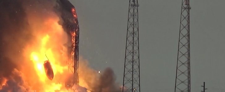 SpaceX Falcon 9 expolsion