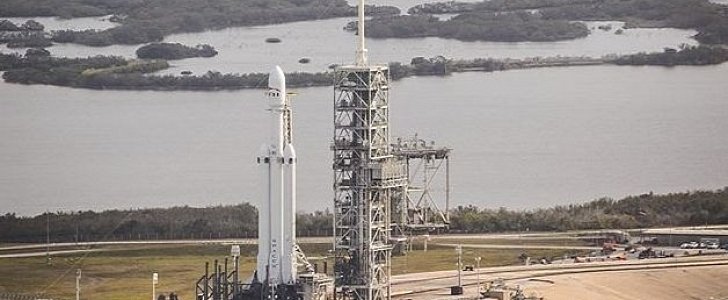 Falcon Heavy on the launchpad