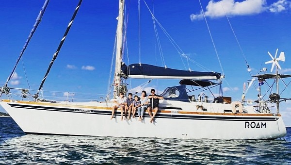 Family of five is living full time onboard their sailboat, while traveling the world
