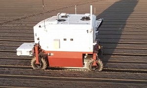 Farmers Can Get Rid of Over 100,000 Weeds per Hour With This Hi-Tech Laser Robot