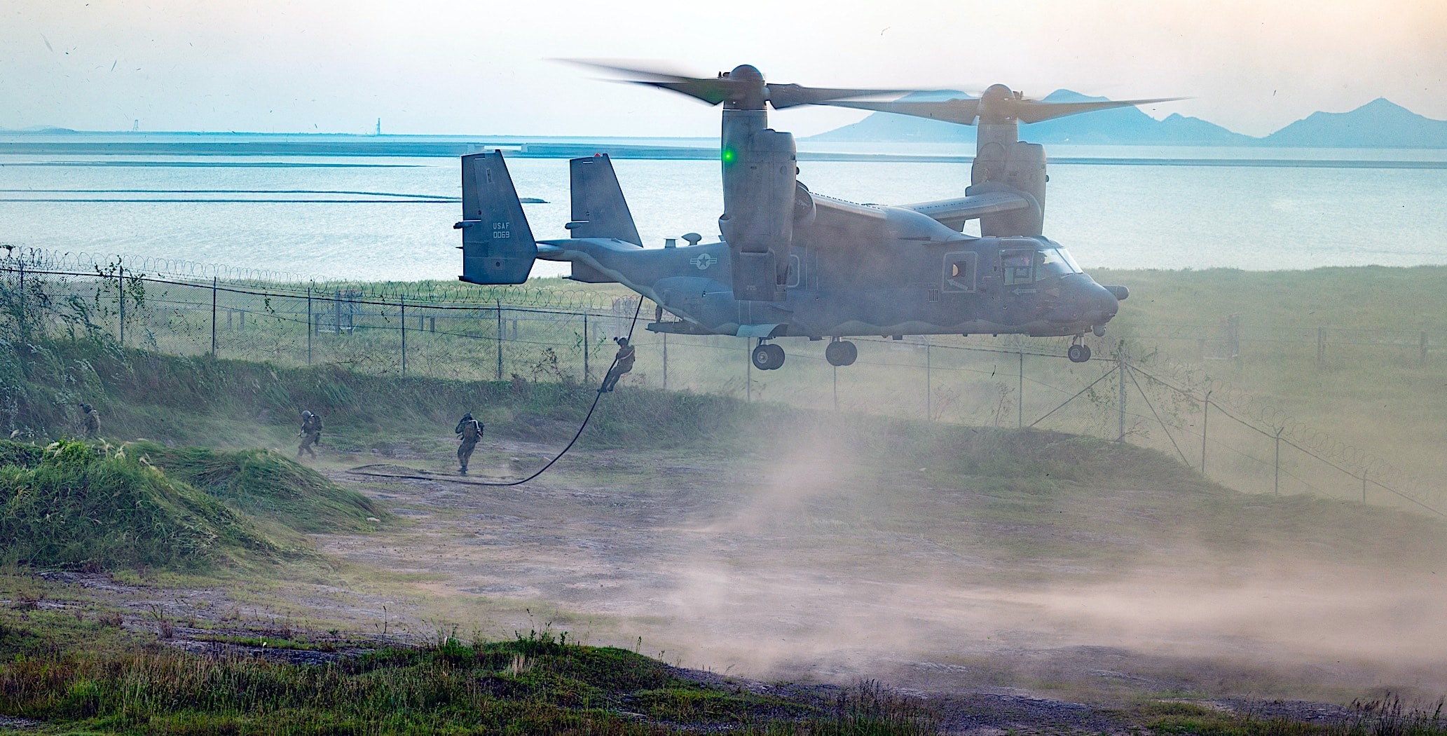 Fast-Roping Out of a CV-22 Osprey Is Dangerous Stuff, Made Easy by