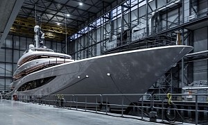 Feadship's Luxury Superyacht JUICE Leaves Its Shed for the First Time
