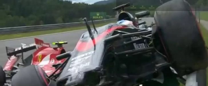 Alonso and Raikkonen Crash