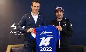 Fernando Alonso Signs Contract Extension, Will Continue to Race for Alpine F1 in 2022