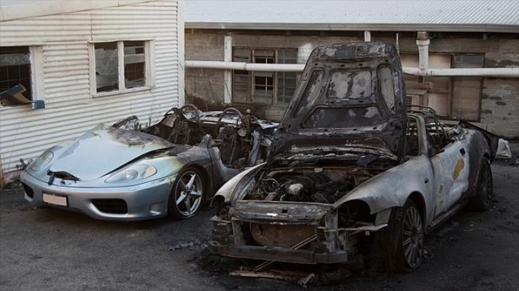 Torched Ferrari 360 and Maserati Spyder
