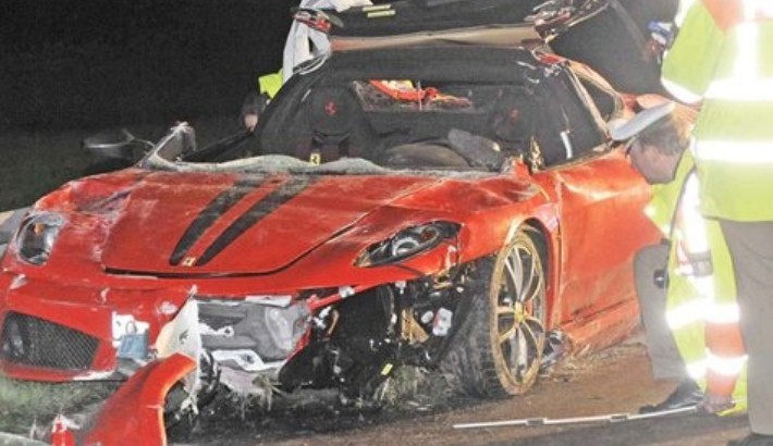 Crashed Ferrari 430 Scuderia