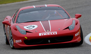 Ferrari 458 Challenge Debuts at Bologna Motor Show