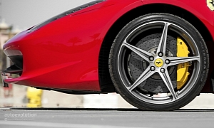 Ferrari 458 Crashes at 140 MPH, Splits in Half