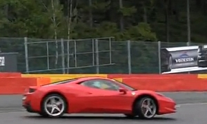 Ferrari 458 Powersliding Its Way through Corners: Driftease
