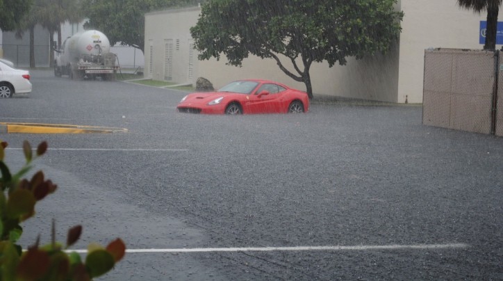 Ferrari California flood