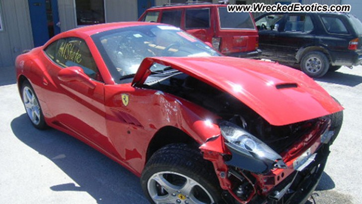 Ferrari California crash
