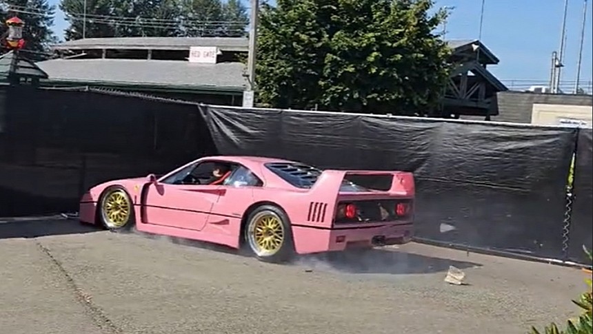 Pink Ferrari F40 crashes into fence