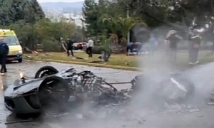 Ferrari F430 Extreme Crash and Fire: Passengers Survive