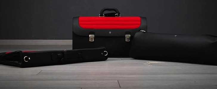 Ferrari F50 luggage set