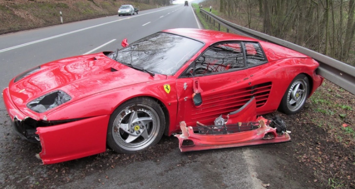 Ferrari F512M Crash