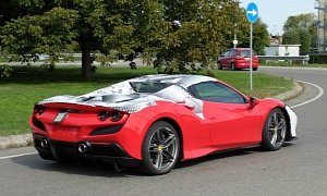Ferrari F8 Spider Spotted in Traffic, Customer Deliveries Starting Soon