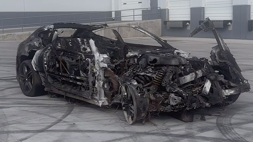 Ferrari FF burned to a crisp