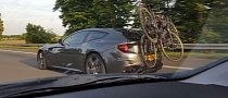 Ferrari FF Hauling a Pair of Bikes on the Highway Is Another Kind of Hybrid