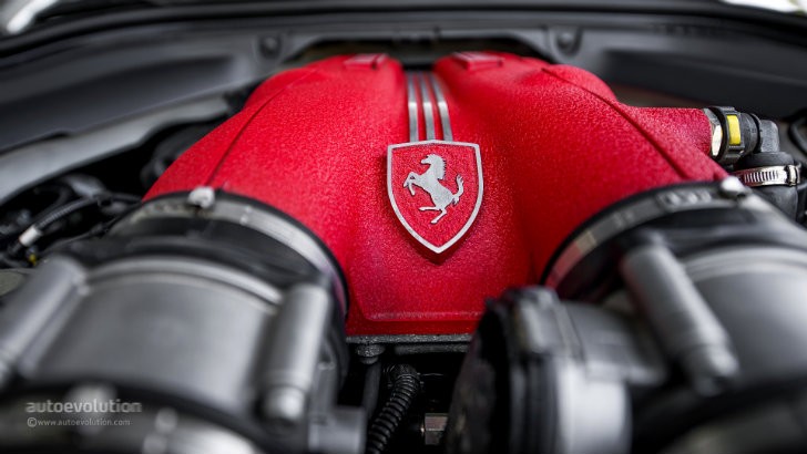Ferrari California engine cylinder head