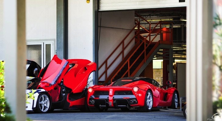 Ferrari LaFerrari Twins Spotted in Maranello
