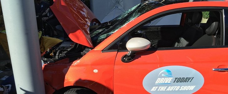Fiat 500e Crashes into Honda Stand at LA Auto Show, Several Injured